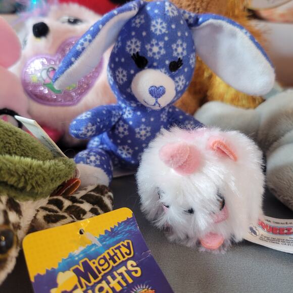 Plush Toy Lot 26pcs Mixed  Beanie Babies, TY, Hello Kitty, Preschool, Daycare - Picture 2 of 16